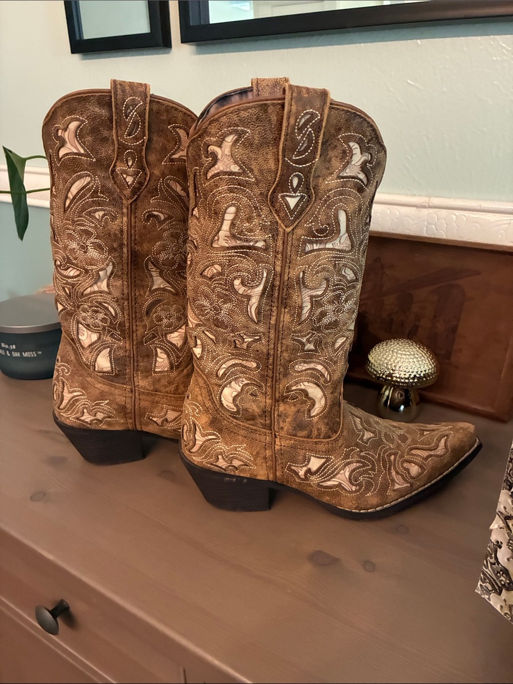 Laredo Tan Brown Western Embroidered Cowboy Boots - Picture 4 of 6